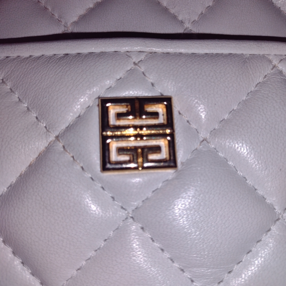 Authentic Vintage Givenchy Crossbody Bag with Gold Chainlink Strap - Picture 5 of 17